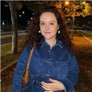 Soy politóloga con Máster en Comunicación, donde aprendí mucho sobre Lengua Castellana, por lo que daría clases hasta 4°ESO.